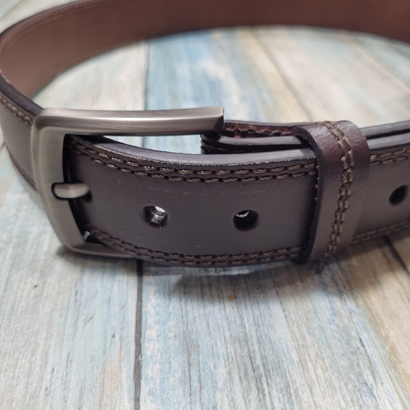 Veedder Handcrafted Belt. - Picture 2 of 10